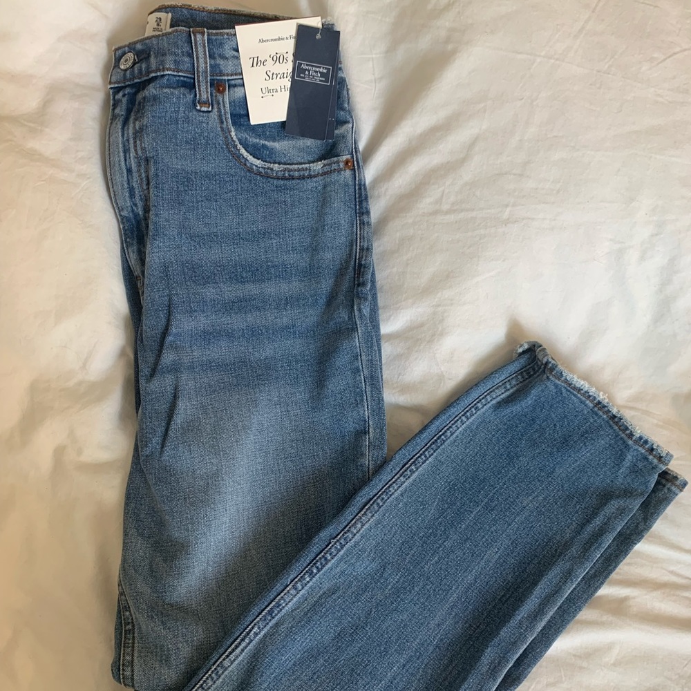 Abercrombie 90s slim straight ultra high rise size 29